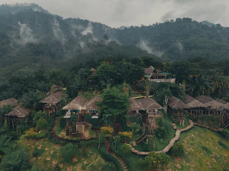 Khao Sok Camp
