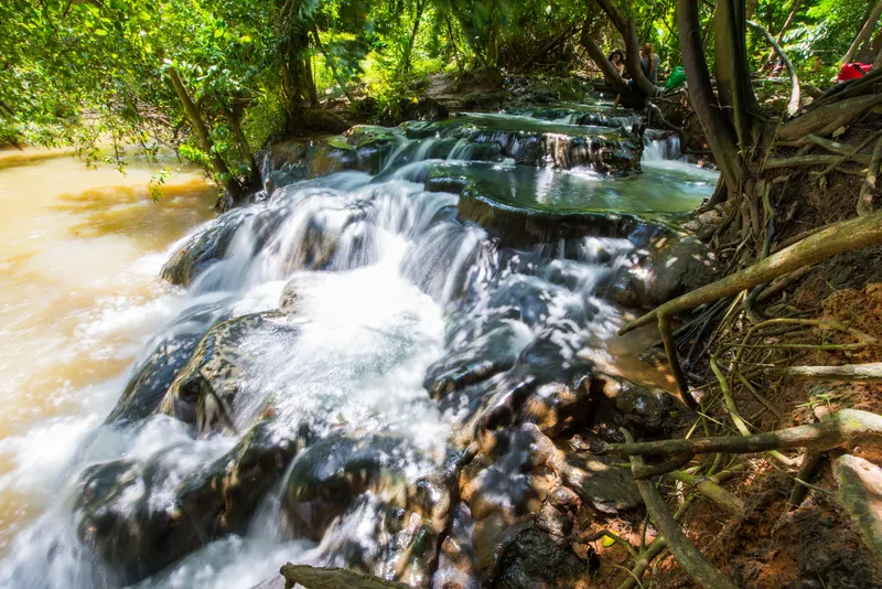 Gorące Źródła, Szmaragdowy Staw i Jaskinia Tygrysa — Tajlandia