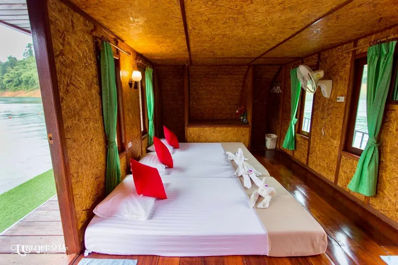 Khao Sok domki na wodzie — Tajlandia