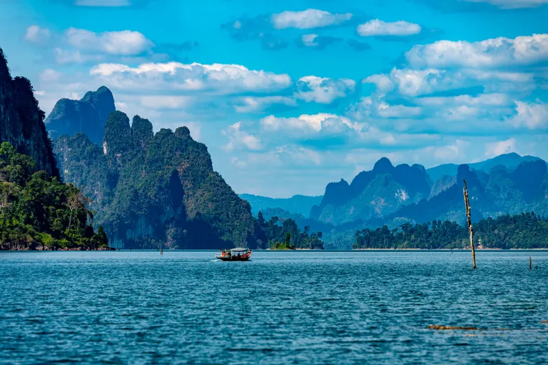 Khao Sok domki na wodzie — Tajlandia