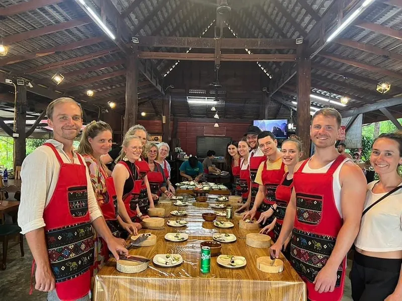 Naucz Się Gotować Tajskie Jedzenie — Tajlandia