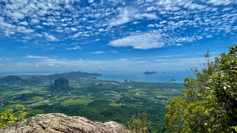 Dragon's Crest (Khao Ngon Nak)