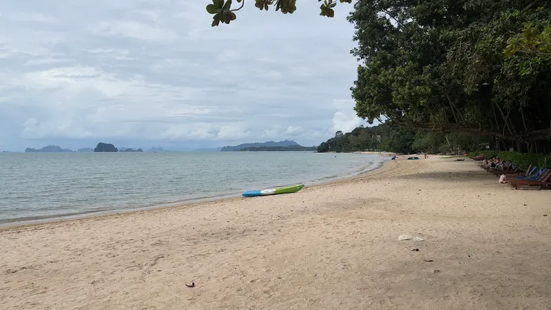 Plaże Tub Kaek i Klong Muang