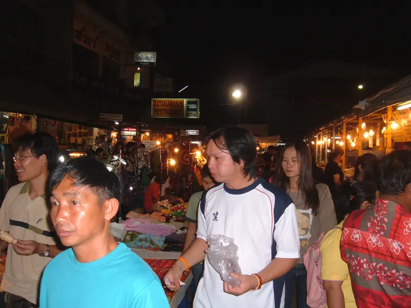 Nocny bazar w Chiang Rai