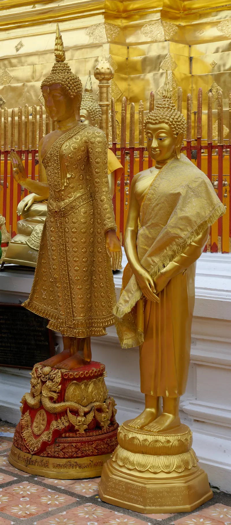 Złote czedi Doi Suthep